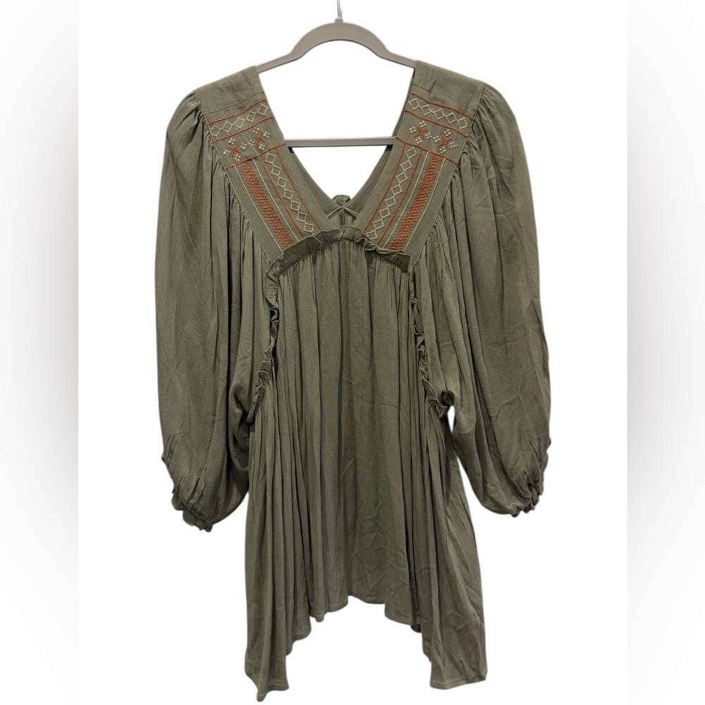 DAVI & DANI Boho Chic Peasant Earthy Green Embroidered Swing Top Blouse Size Med